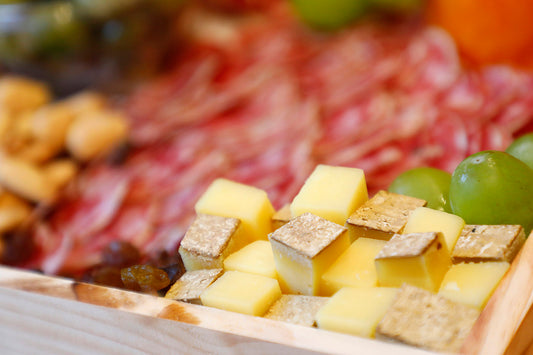 TABLA DE QUESO Y EMBUTIDO PARA 5-6 PERSONAS